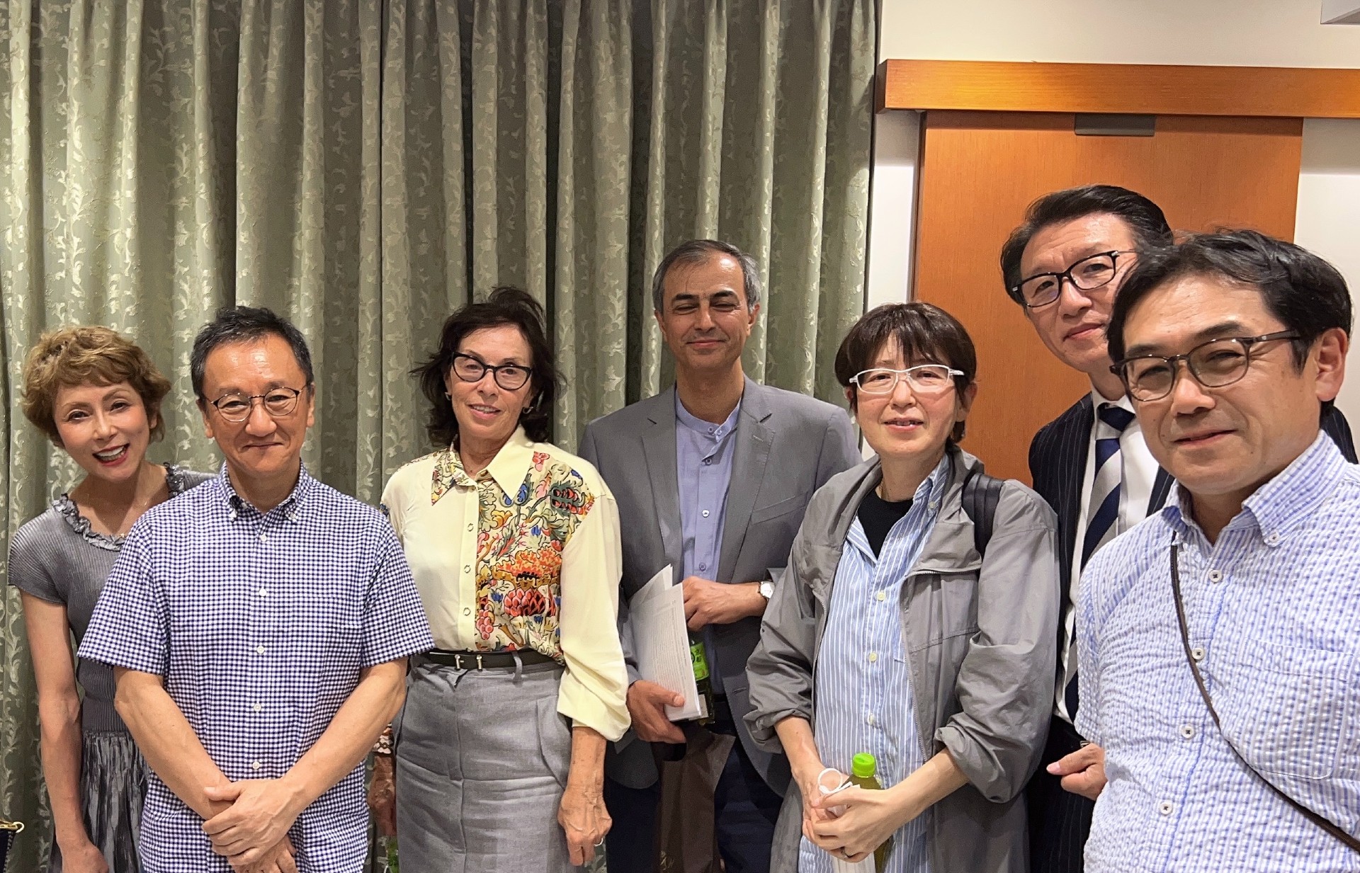 セッションメンバー。左から、富田百香、竹内先生、ベラCEO、ムハンマド博士、IPP関連の方々。